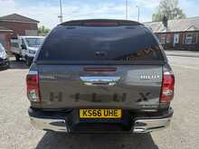 Toyota Hilux D-4D Invincible X 