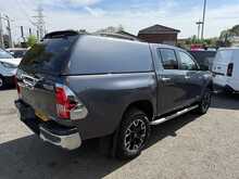 Toyota Hilux D-4D Invincible X 