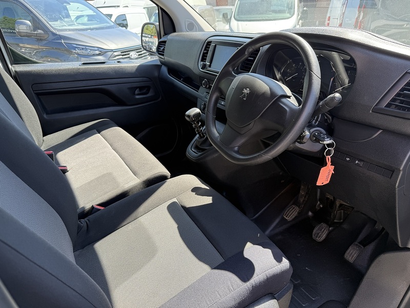 Peugeot 1.5 BlueHDi 1000 Professional Premium + Standard Panel Van 6dr Diesel Manual MWB Euro 6 (s/s) (100 bhp)