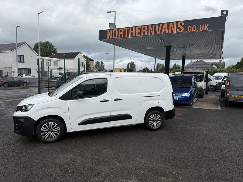 Peugeot 1.5 BlueHDi 950 Professional Crewvan Long Panel Van 6dr Diesel Manual LWB Euro 6 (100 bhp)
