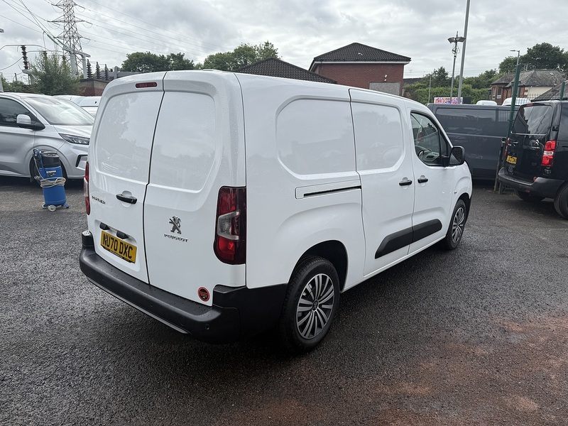 Peugeot 1.5 BlueHDi 950 Professional Crewvan Long Panel Van 6dr Diesel Manual LWB Euro 6 (100 bhp)