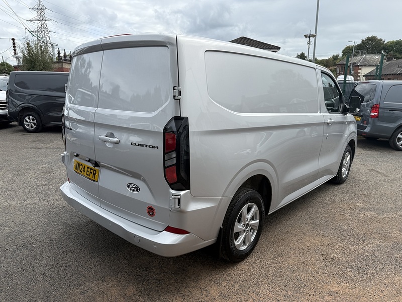 Ford 2.0 300 EcoBlue Limited Panel Van 5dr Diesel Manual L1 H1 Euro 6 (s/s) (136 ps)