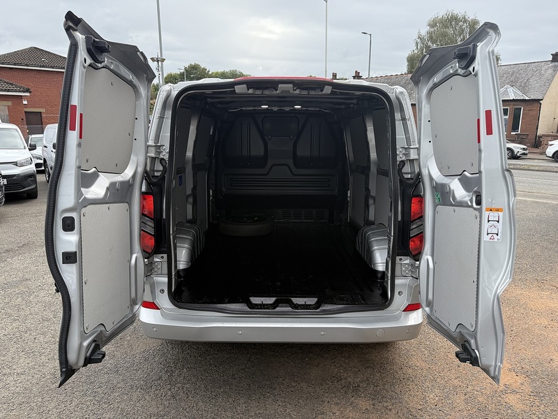 Ford 2.0 300 EcoBlue Limited Panel Van 5dr Diesel Manual L1 H1 Euro 6 (s/s) (136 ps)