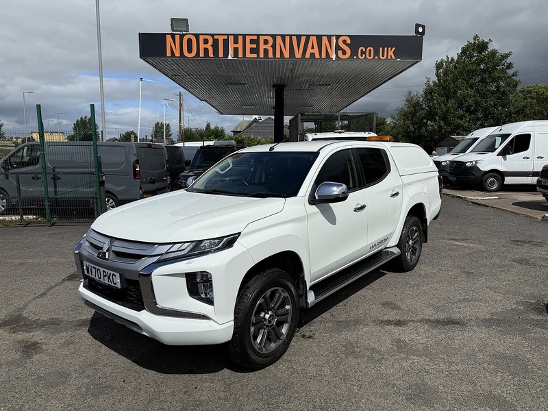 Mitsubishi 2.2 DI-D DC Warrior Pickup Double Cab 4dr Diesel Auto 4WD Euro 6 (s/s) (150 ps)