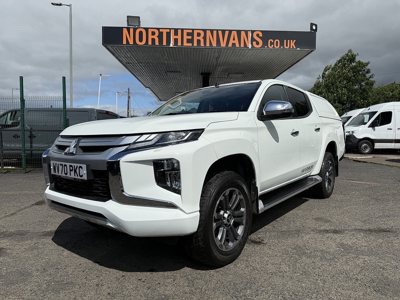 Mitsubishi 2.2 DI-D DC Warrior Pickup Double Cab 4dr Diesel Auto 4WD Euro 6 (s/s) (150 ps)