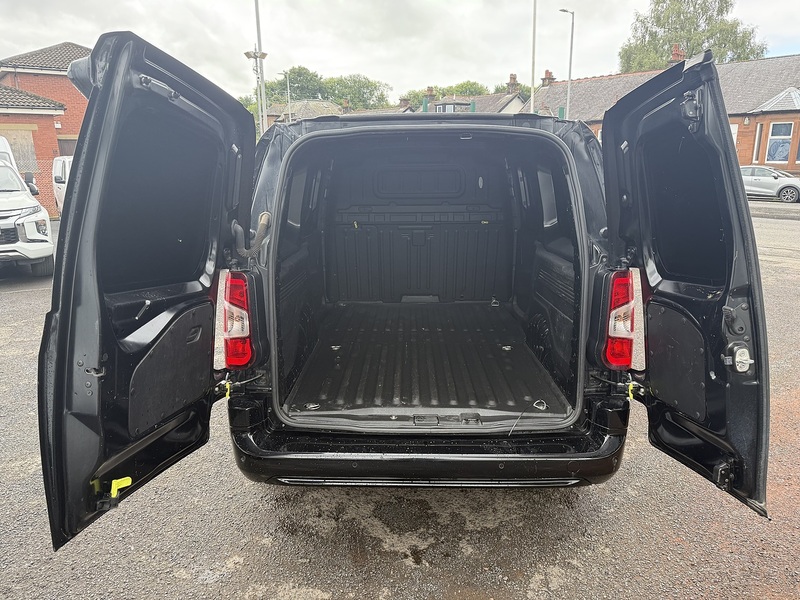 Citroen 1.5 BlueHDi 950 Driver XL Pro Panel Van 6dr Diesel EAT8 LWB Euro 6 (s/s) (130 ps)