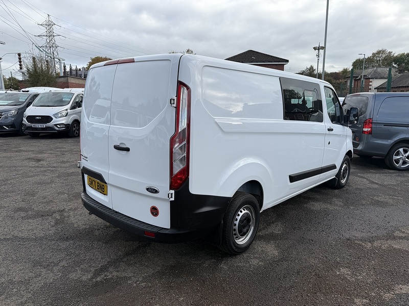 Ford 2.0 300 EcoBlue Leader Crew Van Double Cab 5dr Diesel Manual L2 H1 Euro 6 (s/s) (105 ps)