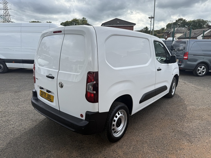 Vauxhall 1.5 Turbo D 2300 Dynamic Panel Van 4dr Diesel Manual L1 H1 Euro 6 (100 ps)