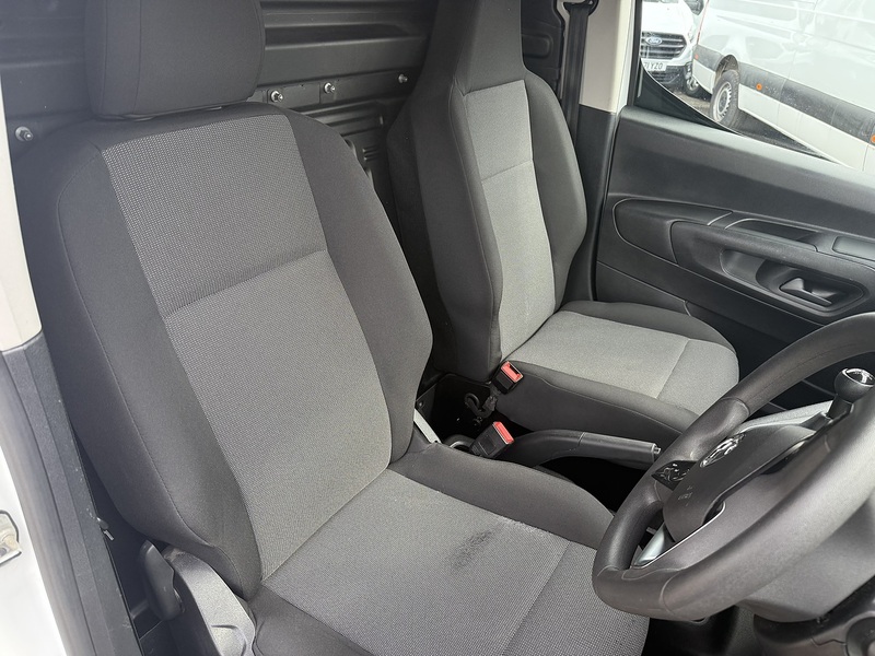 Vauxhall 1.5 Turbo D 2300 Dynamic Panel Van 4dr Diesel Manual L1 H1 Euro 6 (100 ps)