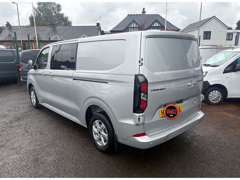Ford 2.0 320 EcoBlue Limited Crew Van Double Cab 5dr Diesel Auto L2 H1 Euro 6 (s/s) (136 ps)