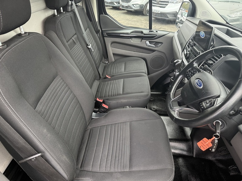 Ford 2.0 300 EcoBlue Limited Panel Van 5dr Diesel Manual L1 H1 Euro 6 (s/s) (130 ps)