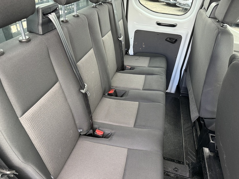 Ford 2.0 350 EcoBlue Leader Chassis Double Cab 4dr Diesel Manual RWD L3 Euro 6 (s/s) (130 ps)