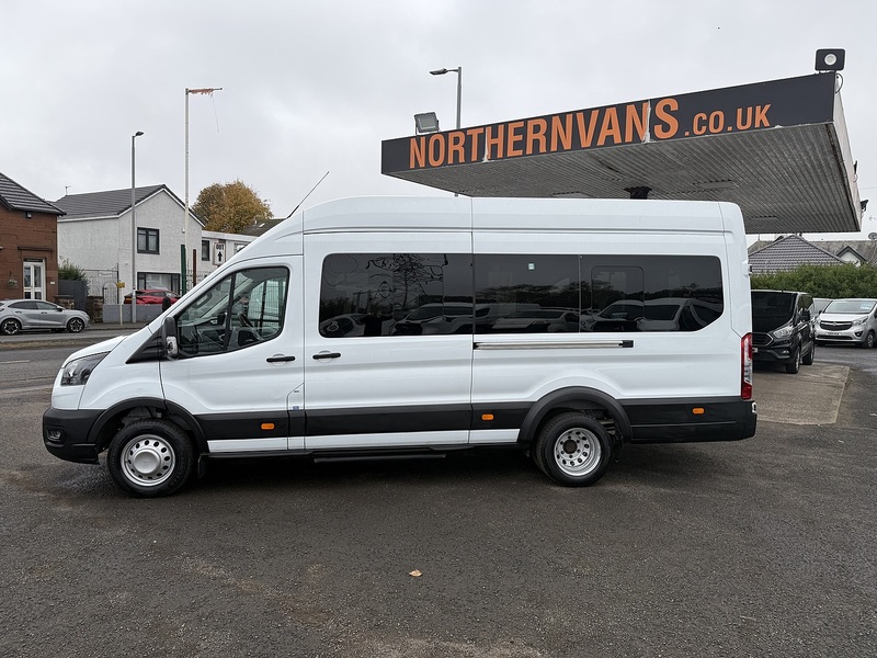 Ford 2.0 460 EcoBlue Trend Minibus Double Cab 5dr Diesel Manual RWD L4 H3 Euro 6 (s/s) (17 Seat, DRW) (165 ps)