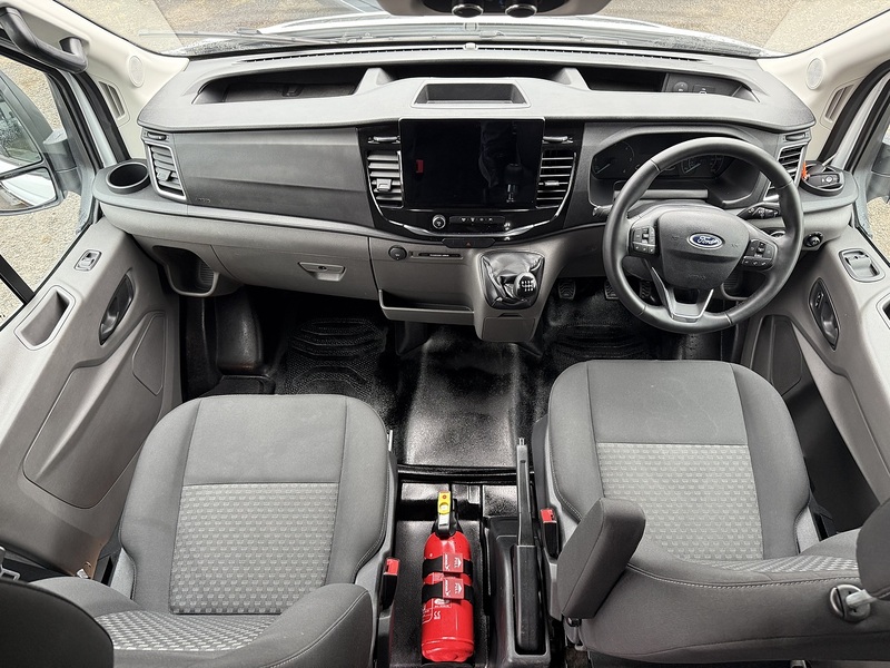 Ford 2.0 460 EcoBlue Trend Minibus Double Cab 5dr Diesel Manual RWD L4 H3 Euro 6 (s/s) (17 Seat, DRW) (165 ps)