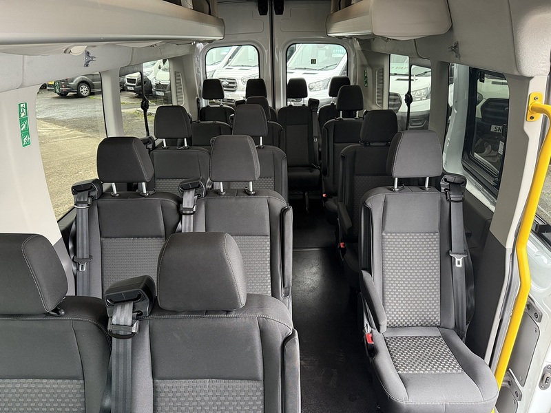 Ford 2.0 460 EcoBlue Trend Minibus Double Cab 5dr Diesel Manual RWD L4 H3 Euro 6 (s/s) (17 Seat, DRW) (165 ps)