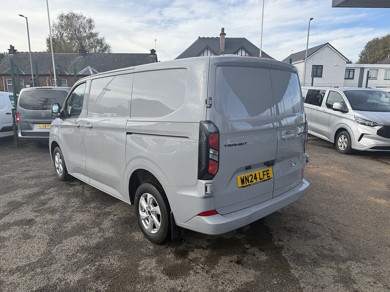 Ford 2.0 300 EcoBlue Limited Panel Van 5dr Diesel Manual L1 H1 Euro 6 (s/s) (136 ps)