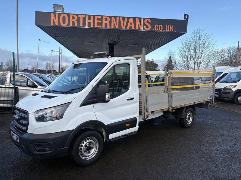 Ford 2.0 350 EcoBlue HD Leader Chassis Cab 2dr Diesel Manual RWD L4 Euro 6 (s/s) (DRW) (130 ps)
