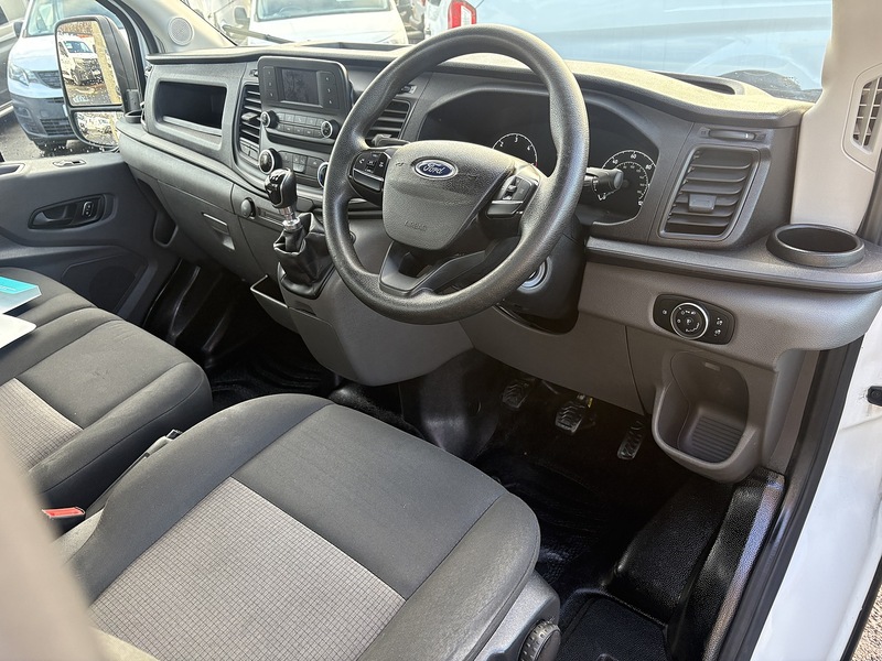 Ford 2.0 350 EcoBlue HD Leader Chassis Cab 2dr Diesel Manual RWD L4 Euro 6 (s/s) (DRW) (130 ps)