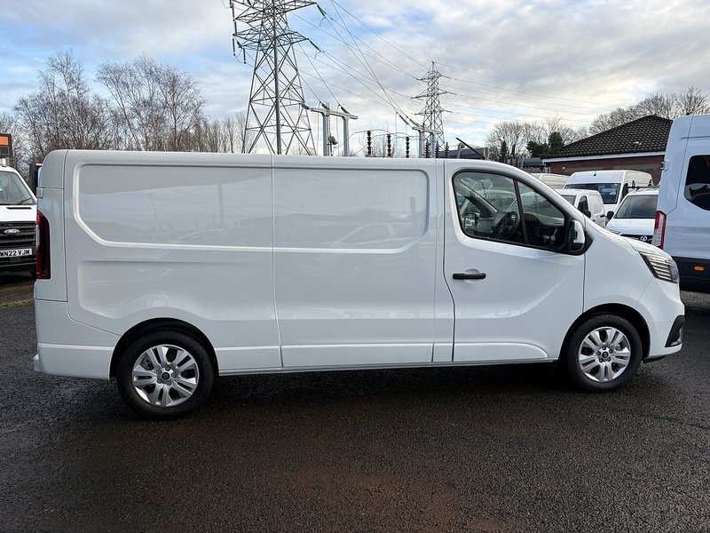 Renault 2.0 dCi Blue LL30 Extra Panel Van 5dr Diesel Manual L2 H1 Euro 6 (s/s) (130 ps)