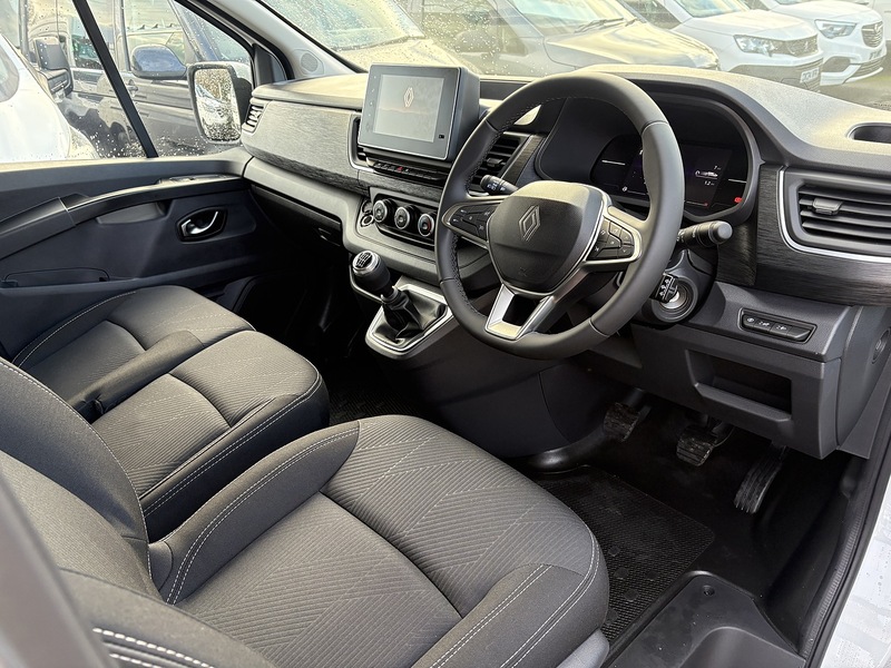Renault 2.0 dCi Blue LL30 Extra Panel Van 5dr Diesel Manual L2 H1 Euro 6 (s/s) (130 ps)