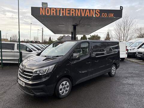 2.0 dCi Blue LL30 Advance Panel Van 5dr Diesel Manual L2 H1 Euro 6 (s/s) (130 ps)