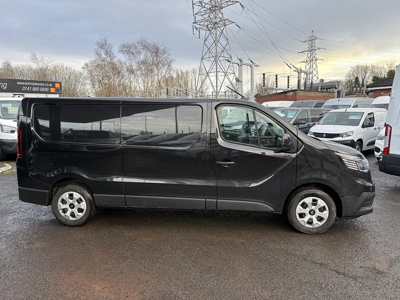 Renault 2.0 dCi Blue LL30 Advance Panel Van 5dr Diesel Manual L2 H1 Euro 6 (s/s) (130 ps)