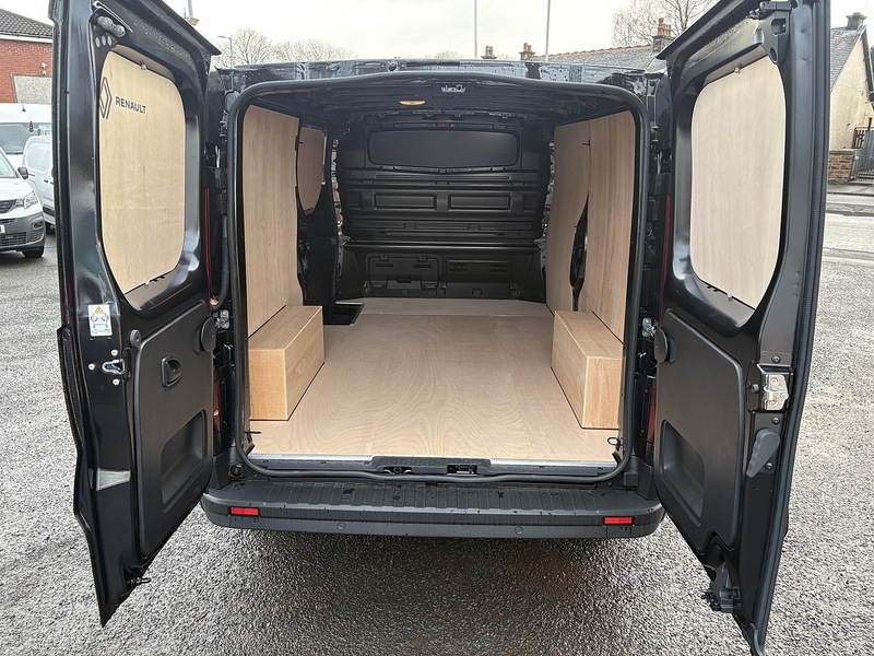 Renault 2.0 dCi Blue LL30 Advance Panel Van 5dr Diesel Manual L2 H1 Euro 6 (s/s) (130 ps)
