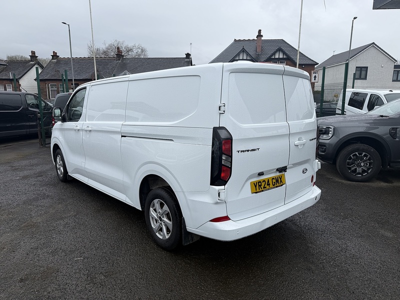 Ford 2.0 320 EcoBlue Limited Panel Van 5dr Diesel Manual L2 H1 Euro 6 (s/s) (136 ps)