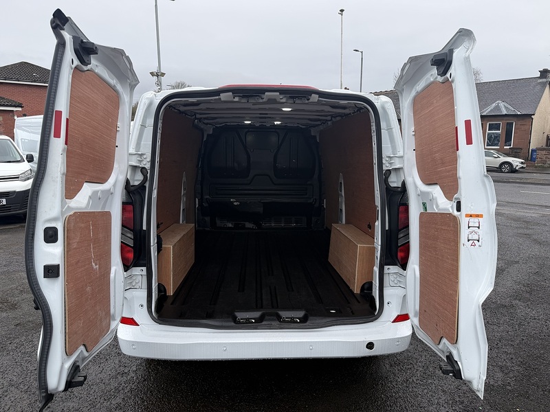 Ford 2.0 320 EcoBlue Limited Panel Van 5dr Diesel Manual L2 H1 Euro 6 (s/s) (136 ps)