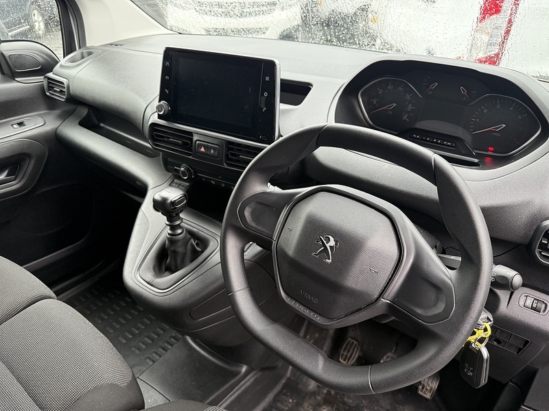 Peugeot 1.5 BlueHDi 1000 Professional Premium + Standard Panel Van 5dr Diesel Manual SWB Euro 6 (s/s) (100 bhp)