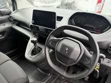 Peugeot Partner BlueHDi 1000 Professional Premium + 