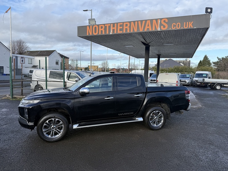 Mitsubishi 2.2 DI-D DC Warrior Pickup Double Cab 4dr Diesel Auto 4WD Euro 6 (s/s) (150 ps)