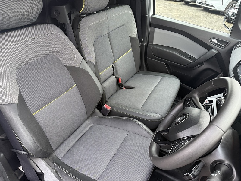 Renault 1.5 dCi Blue ENERGY ML19 Advance Panel Van 6dr Diesel Manual MWB Euro 6 (s/s) (95 ps)