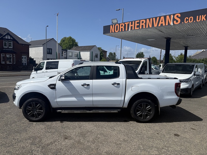 Ford 3.2 TDCi Wildtrak Pickup Double Cab 4dr Diesel Manual 4WD Euro 5 (s/s) (200 ps)