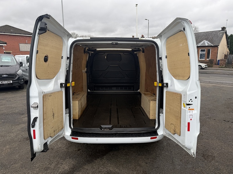 Ford 2.0 300 EcoBlue Limited Panel Van 5dr Diesel Manual L2 H1 Euro 6 (s/s) (130 ps)