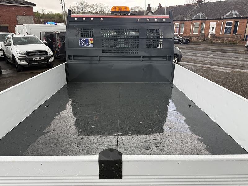 Ford 2.0 350 EcoBlue Leader Chassis Double Cab 4dr Diesel Manual RWD L3 Euro 6 (s/s) (130 ps)