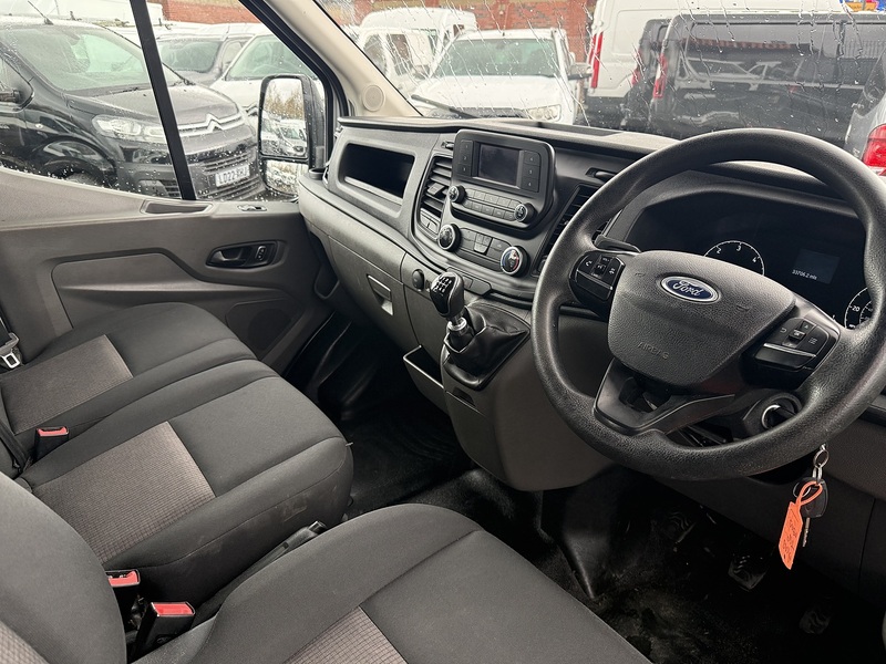 Ford 2.0 350 EcoBlue Leader Chassis Double Cab 4dr Diesel Manual RWD L3 Euro 6 (s/s) (130 ps)