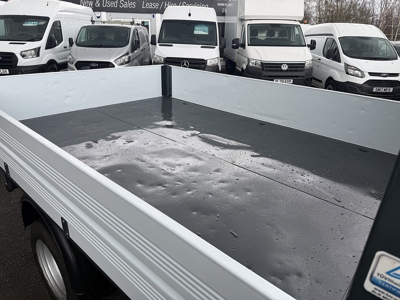 Ford 2.0 350 EcoBlue Leader Chassis Double Cab 4dr Diesel Manual RWD L3 Euro 6 (s/s) (130 ps)