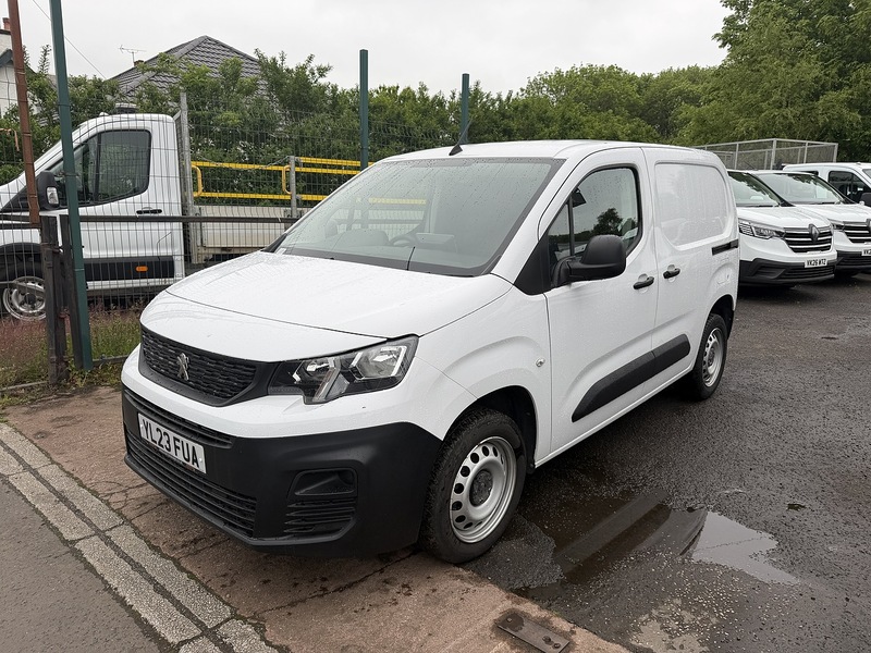 Peugeot 1.5 BlueHDi 1000 Professional Premium + Standard Panel Van 5dr Diesel Manual SWB Euro 6 (s/s) (100 bhp)