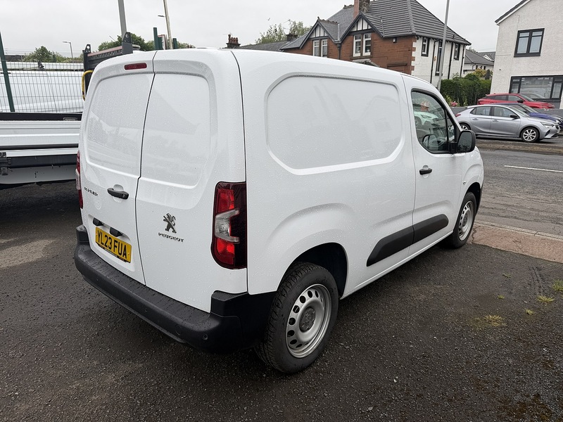 Peugeot 1.5 BlueHDi 1000 Professional Premium + Standard Panel Van 5dr Diesel Manual SWB Euro 6 (s/s) (100 bhp)