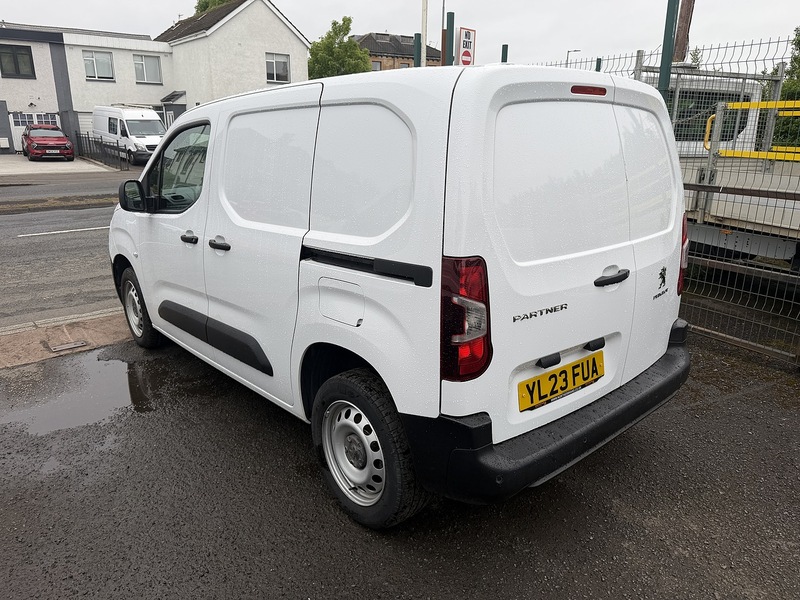 Peugeot 1.5 BlueHDi 1000 Professional Premium + Standard Panel Van 5dr Diesel Manual SWB Euro 6 (s/s) (100 bhp)