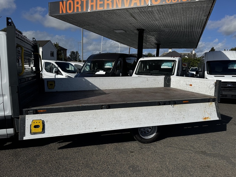 Ford 2.0 350 EcoBlue HD Leader Chassis Cab 2dr Diesel Manual RWD L4 Euro 6 (s/s) (DRW) (130 ps)