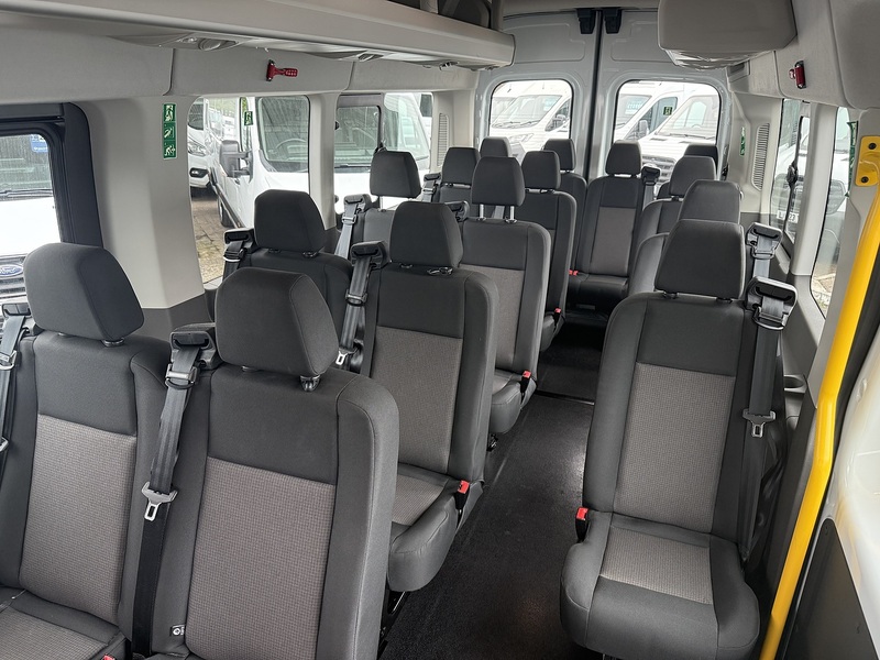Ford 2.0 460 EcoBlue Leader Minibus Double Cab 5dr Diesel Auto RWD L4 H3 Euro 6 (s/s) (17 Seat, DRW) (165 ps)