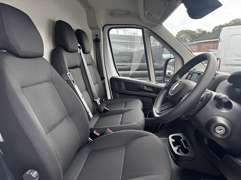 Vauxhall 2.2 CDTi 3500 BiTurbo Prime Panel Van 5dr Diesel Manual L3 H2 Euro 6 (s/s) (140 ps)
