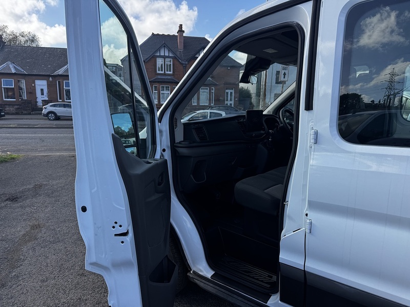 Ford 2.0 350 EcoBlue Leader Chassis Double Cab 4dr Diesel Manual RWD L3 Euro 6 (s/s) (130 ps)