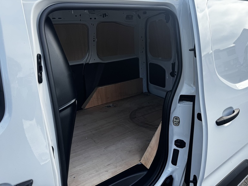 Citroen 1.5 BlueHDi 1000 Enterprise Edition M Panel Van 5dr Diesel Manual SWB Euro 6 (s/s) (100 ps)