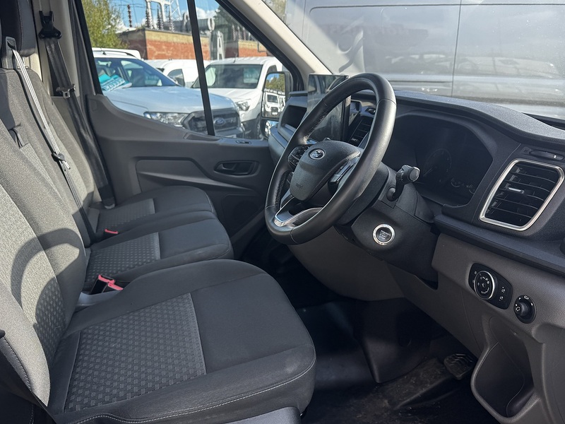 Ford 2.0 350 EcoBlue Limited Panel Van 5dr Diesel Auto FWD L3 H2 Euro 6 (s/s) (130 ps)