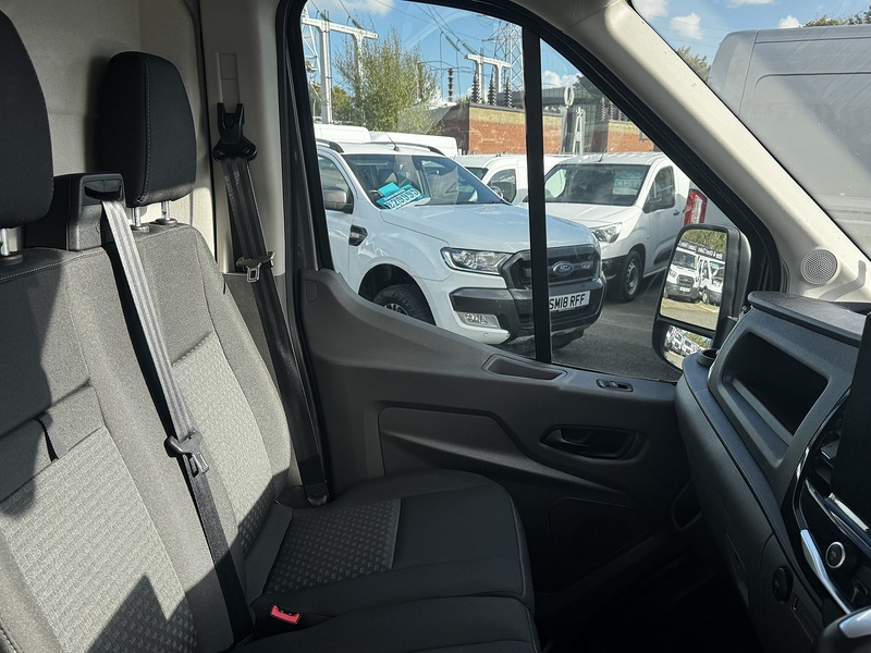 Ford 2.0 350 EcoBlue Limited Panel Van 5dr Diesel Auto FWD L3 H2 Euro 6 (s/s) (130 ps)