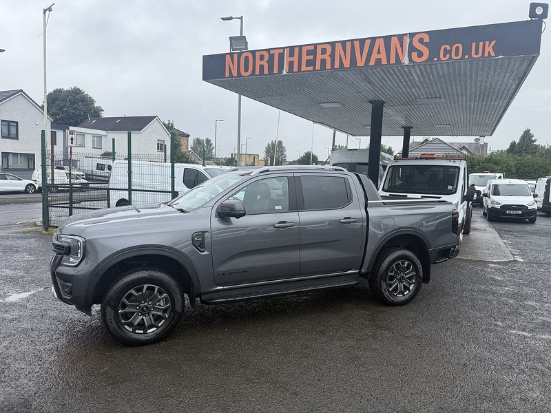 Ford 2.0 TD EcoBlue Wildtrak Pickup Double Cab 4dr Diesel Auto 4WD Euro 6 (s/s) (205 ps)