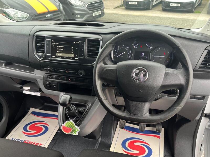 VAUXHALL VIVARO 1.5 Turbo D 2900 Dynamic Panel Van 6dr Diesel Manual L2 H1 Euro 6 (s/s) (100 ps) - U14899
